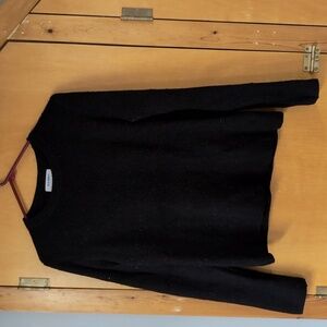 Black old navy sweater